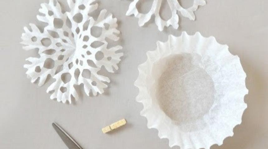 3 Adımda Kar Temalı Kağıt S&uuml;sler Yapın