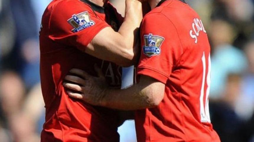 Yeşil Sahalarda Neler Oluyor? Futbolcular Birbirlerine Mi Halleniyor? 