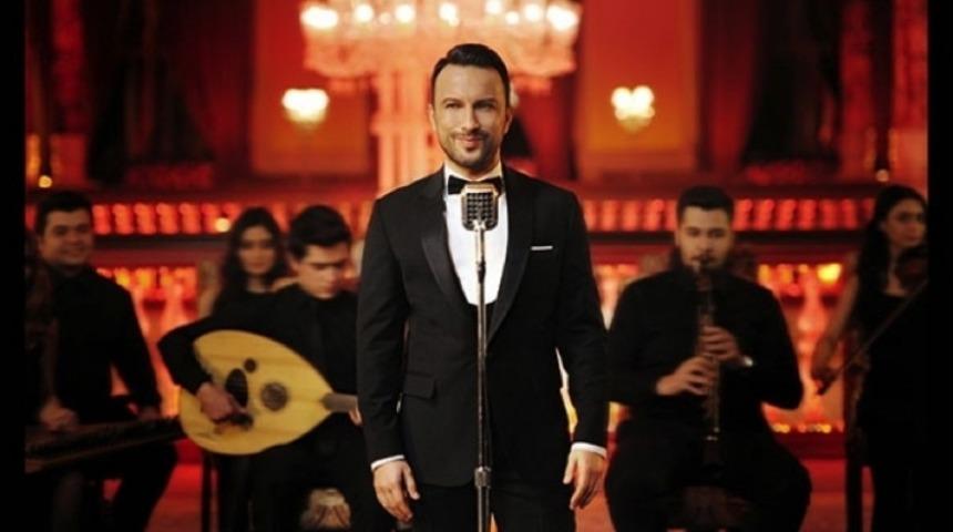 Tarkan'ın Neden Bir Megastar Olduğunu Kanıtlayan Sekiz Madde