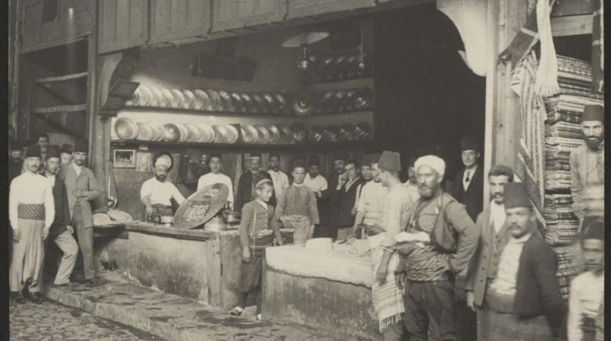 1884 Yılında &Ccedil;ekilen Bu Kebap&ccedil;ı Fotoğrafı Sizi H&uuml;z&uuml;nlendirecek!