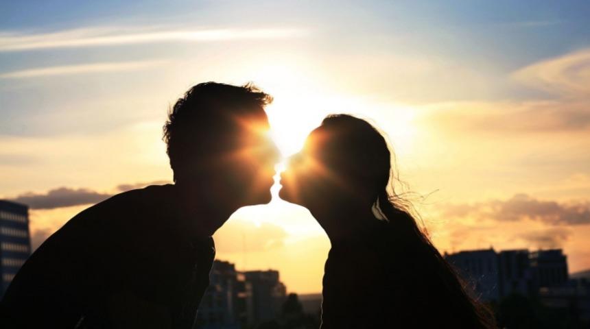 Uzun ve Sağlıklı Bir İlişki Yaşamak İ&ccedil;in Gereken 12 Şey