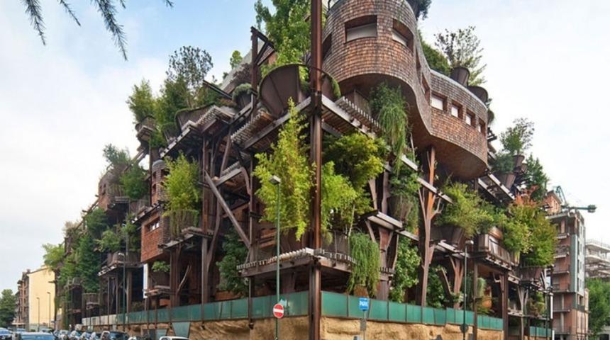 Şehrin Ortasındaki Ağa&ccedil;-Apartman 150 Sakinini Etrafındaki Ağa&ccedil;larla &Ccedil;evreliyor