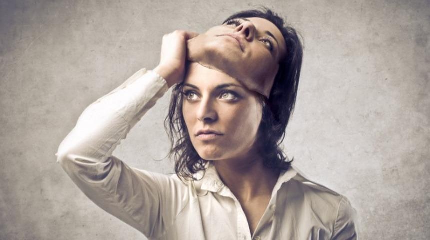 Vicdansız, Duygusuz, Su&ccedil;a Yatkın ve Zeki Olan Sosyopatları  Nasıl Ayırt Edersiniz?