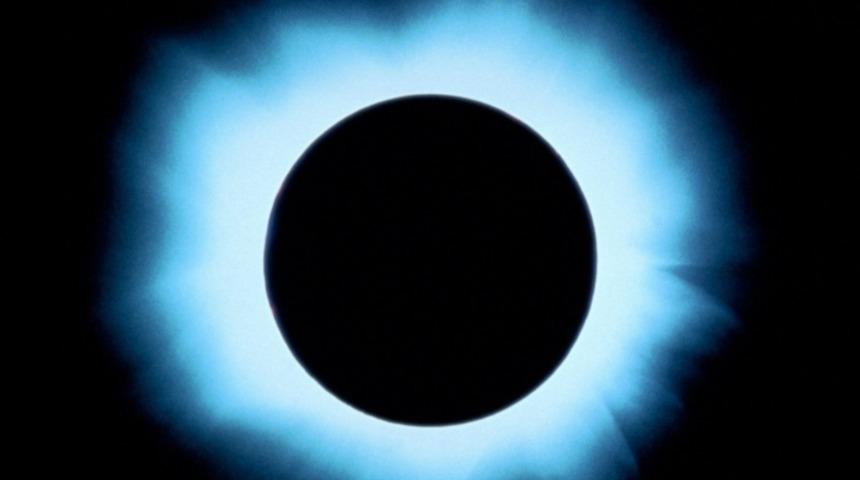 İngiltere'den 13 Muhteşem G&uuml;neş Tutulması Fotoğrafı