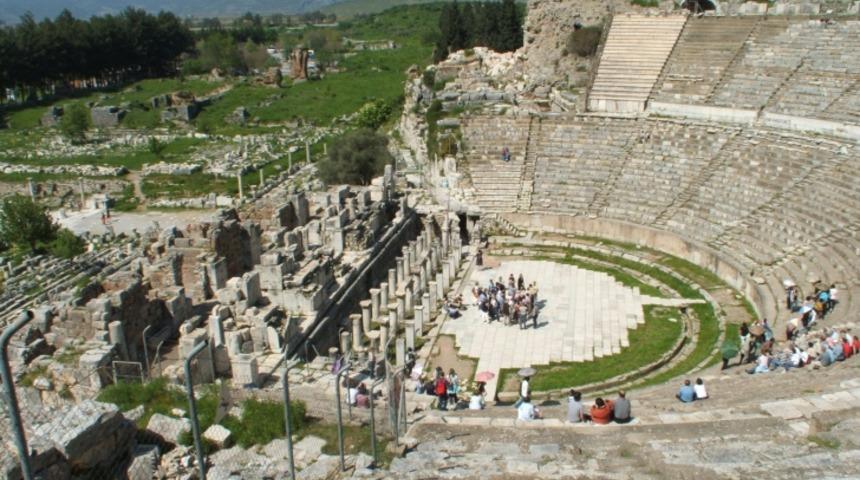 ''İzmir'' Denildiğinde Aklına &Ccedil;eşme Gelenler! Efes'te Buluşalım Mı? 
