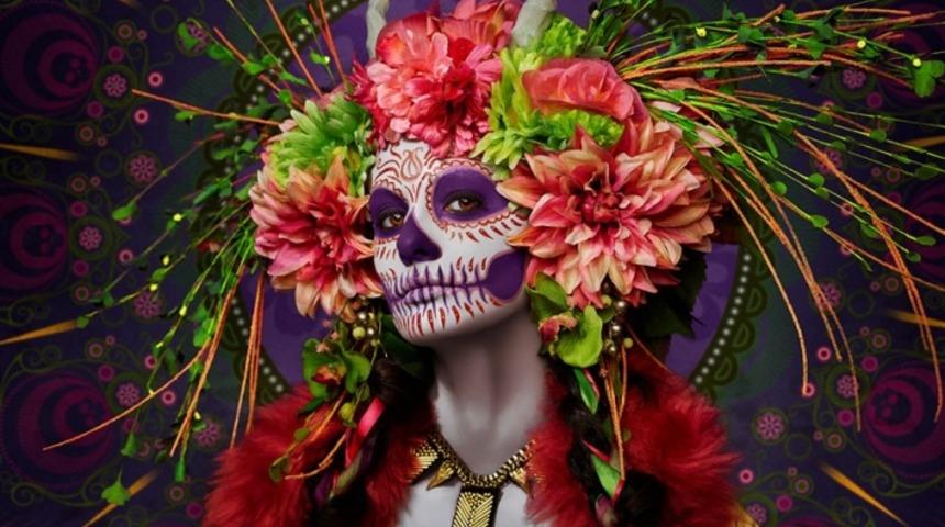 &Ouml;l&uuml;ler G&uuml;n&uuml;n&uuml; Hi&ccedil; B&ouml;yle Renkli G&ouml;rmediniz