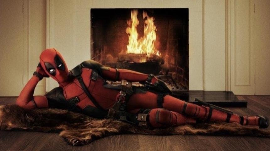 Ryan Reynolds Deadpool Kostümünü Görücüye Çıkarttı