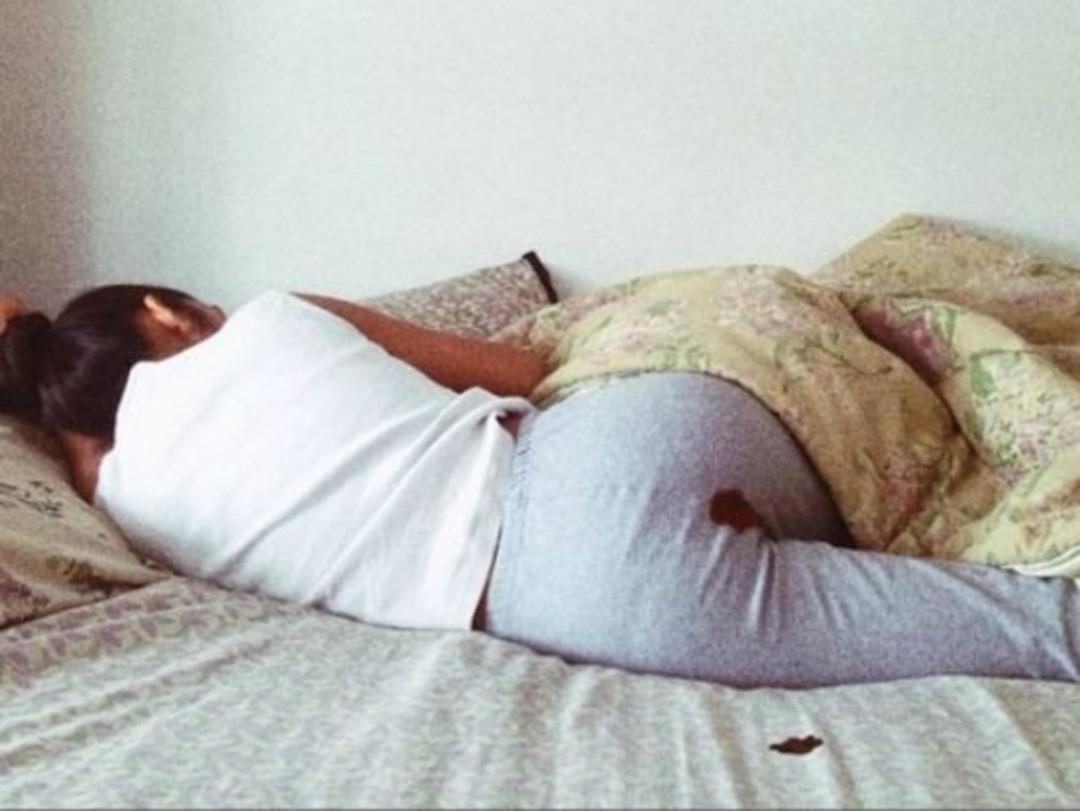 Regl Kanıyla Çekilmiş Fotoğrafı Instagram Kaldırdı!- TREND