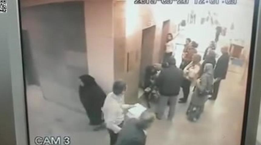 O Güzel Teyzeler O Güzel Hastanelere Kaka Yapıp Gittiler...