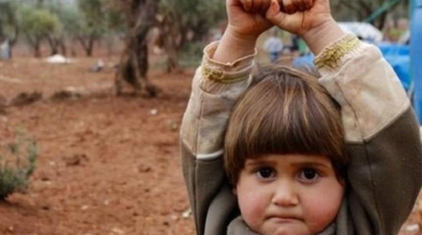 Viral Olan Suriyeli Kız Fotoğrafını &Ccedil;eken T&uuml;rk Fotoğraf&ccedil;ı Anlatıyor