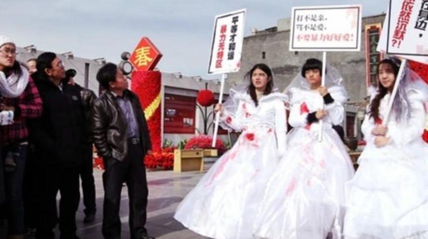 &Ccedil;in'in G&ouml;zaltındaki 'Gerilla Feministleri'