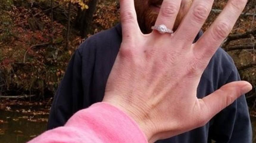 Soyadı Burger Olan Bir Adamla Soyadı King Olan Bir Kadın Evleniyor