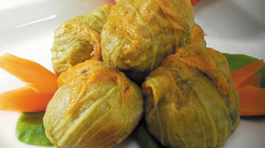 Kabak &Ccedil;i&ccedil;eği Dolması