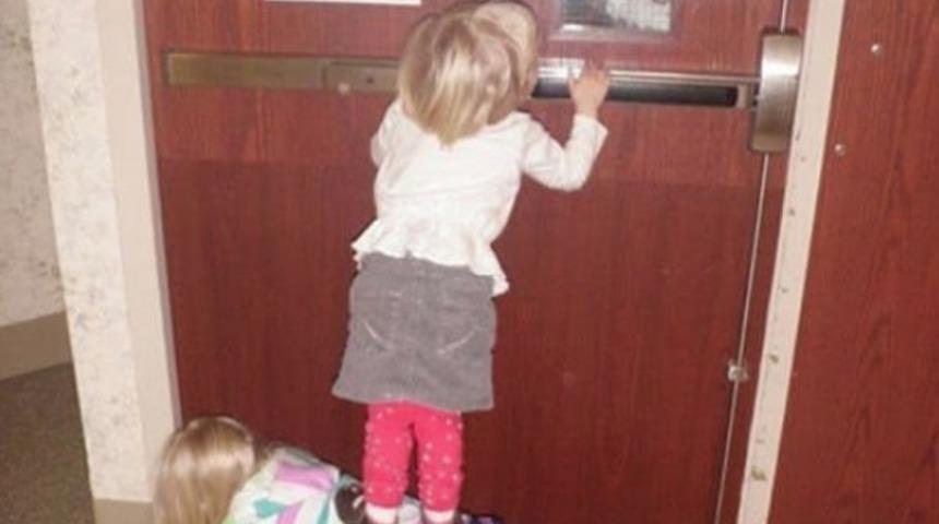 Kardeşleriyle ilk Defa Tanışan &Ccedil;ocuklardan 20 Fotoğraf