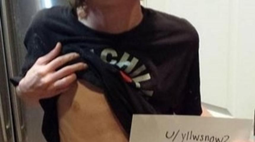 Arkadaşı Sarhoş Olup D&ouml;vme Yaptı, İnternette Meşhur Oldu