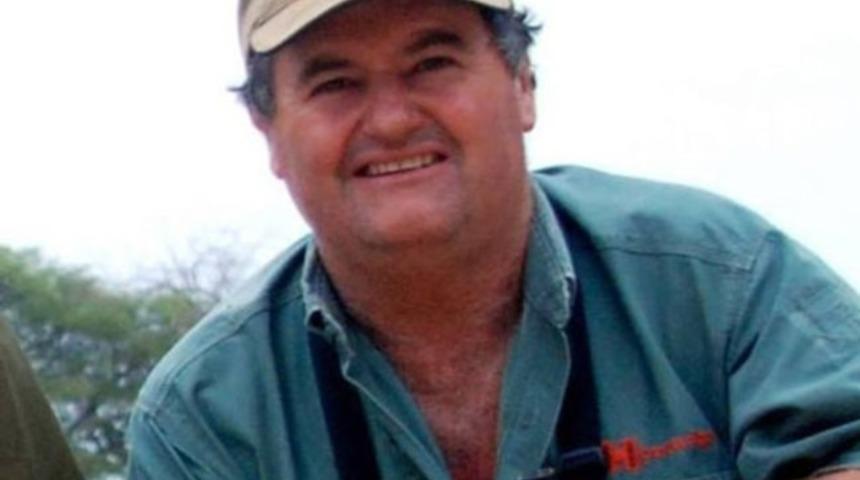 Fildişi Avcısı Fil Tarafından Ezildi