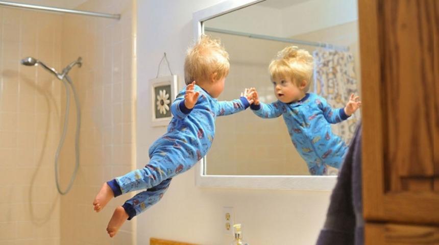 Fotoğraf&ccedil;ı Baba, Down Sendromlu Oğlunun U&ccedil;arken Fotoğraflarını &Ccedil;ekiyor