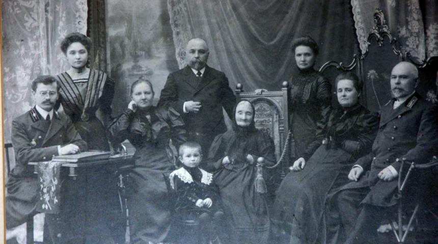 Hatıralarına G&ouml;re Senin Ataların Kimmiş?