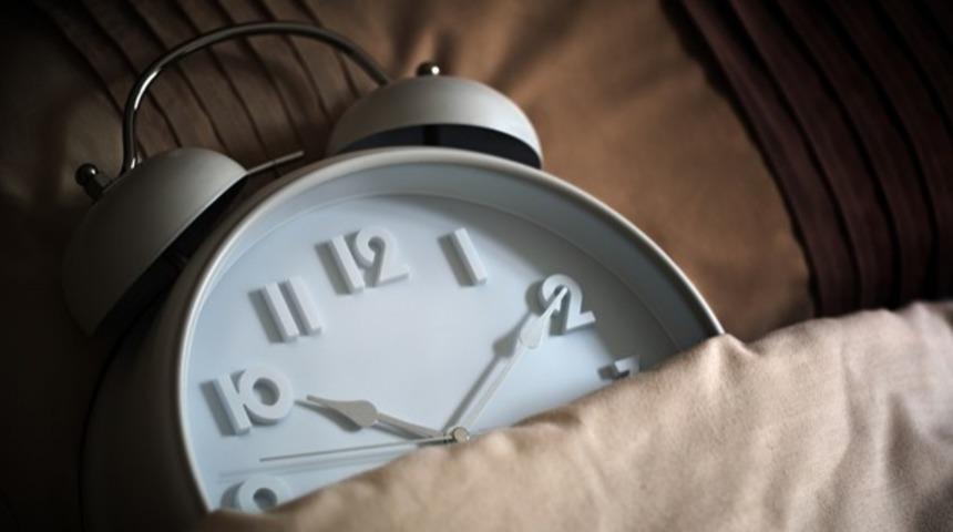 D&uuml;zg&uuml;n Uyuyor Musun?