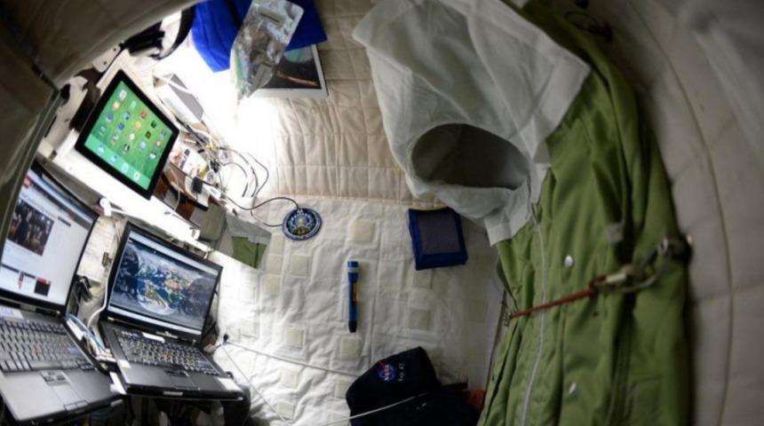 Uzay İstasyonunda Kalan Astronotların Ka&ccedil; Bilgisayara İhtiyacı Var?