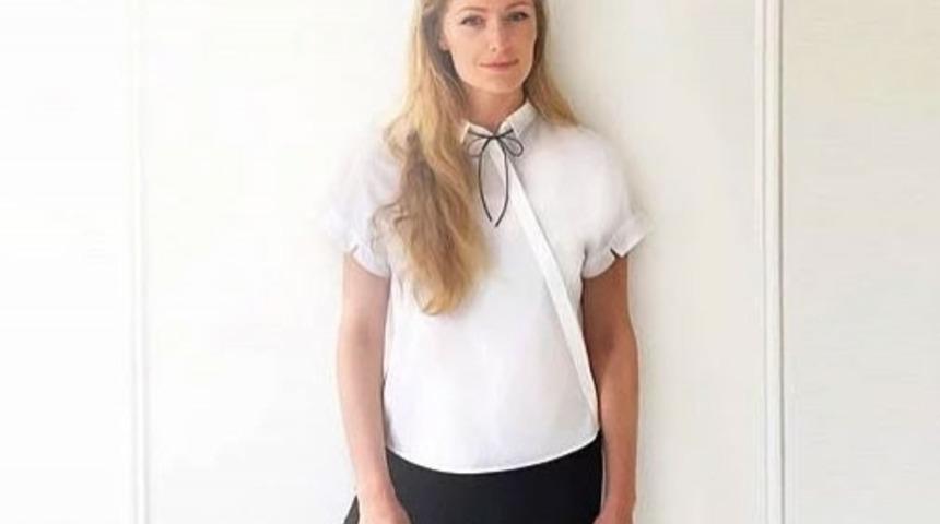 3 Yıldır Aynı Kıyafetle İşe Gidiyor....