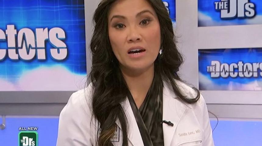 Mideniz Sağlam Değilse Sakın Bakmayın! Kadın Doktordan Sivilce Sıkma Videoları