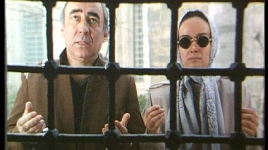 G&uuml;n&uuml;m&uuml;z Komedi Filmlerini Eteğinde Sallandıran 12 Eski T&uuml;rk Filmi