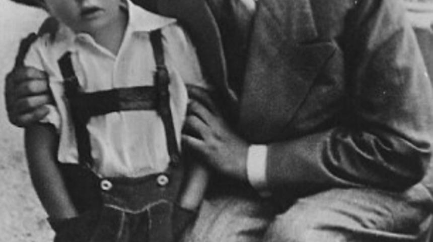 Adolf Hitler ile Fotoğrafı Çekilen Çocuk Konuştu