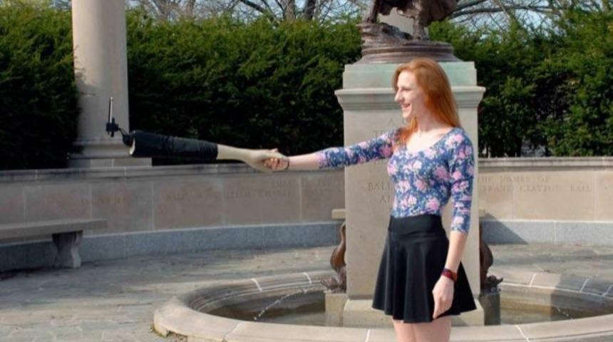 Yalnızlıktan &Ouml;l&uuml;yor Musun?