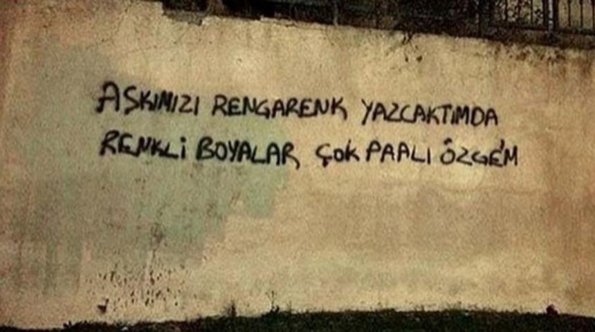 Sevdiğini D&uuml;nyalara Duyururken Espriden Kısmamış 20 Duvar Yazısı