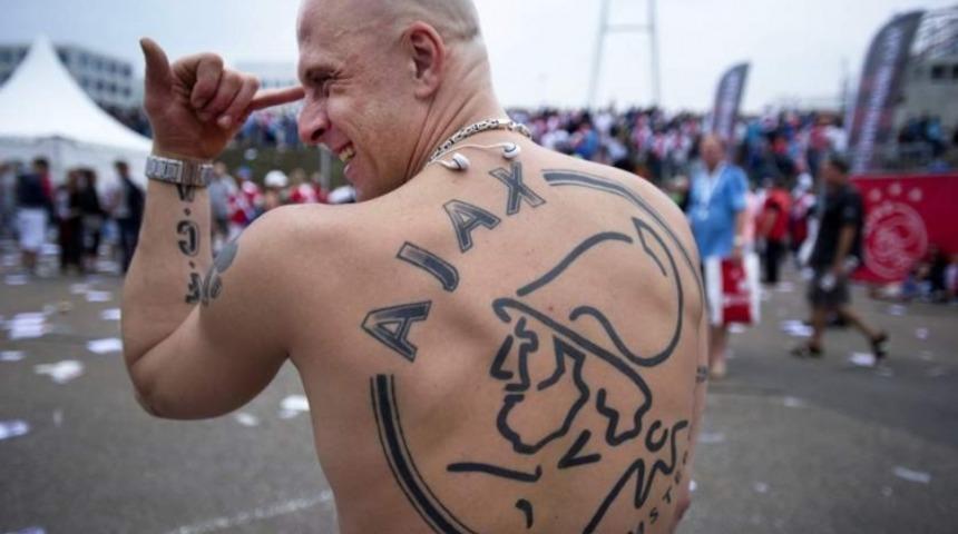 Tuttukları Takım Aşkına Yaptırdıkları D&ouml;vmelerle Sizi &Ccedil;ok Şaşırtacak 21 Fanatik! 