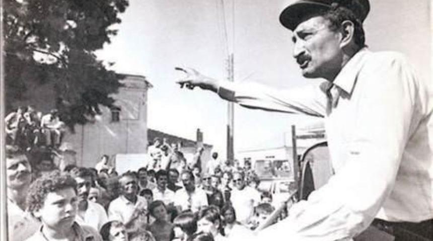 Karaoğlan B&uuml;lent Ecevit'in Diğerlerinden Farklı Bir Siyaset&ccedil;i Olduğunun 13 Kanıtı