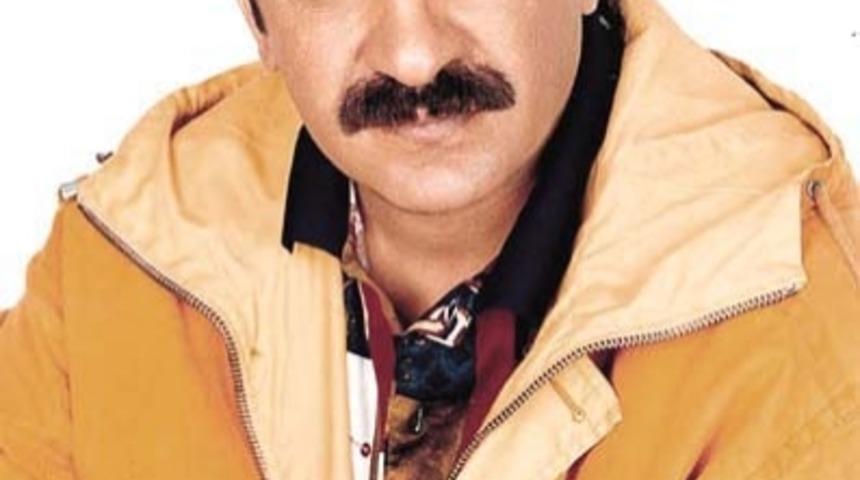 M&uuml;ezzinliğe Soyunan 9 &Uuml;nl&uuml; İsim