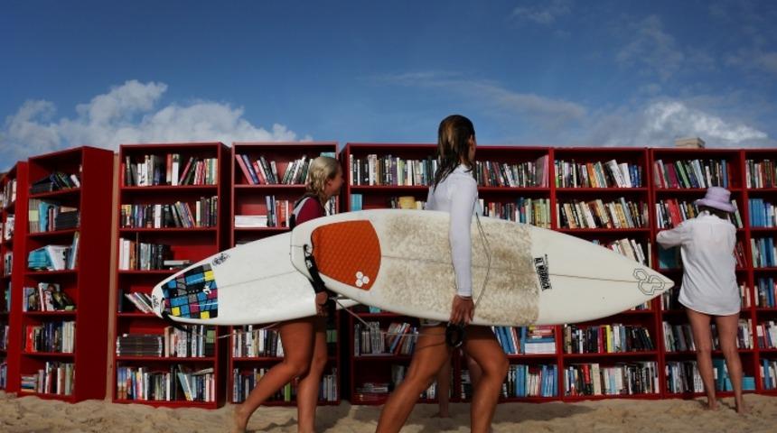 Hem Deniz Keyfi Yapıp Hem De Kitabını Okumak İsteyenler İçin Tüm Dünyadan 8 Plaj Kütüphanesi!
