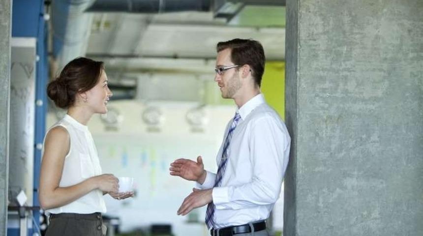 Tanıştığınız Kişileri 30 Saniyede Etkilemek İ&ccedil;in 10 T&uuml;yo