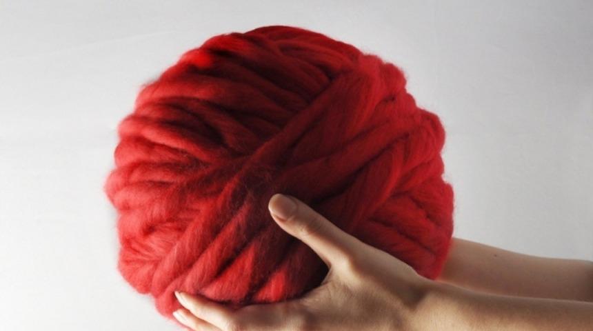 Daha Önce Bu Kadar Kalın Bir Yün İplik Yumağı Gören Oldu Mu?