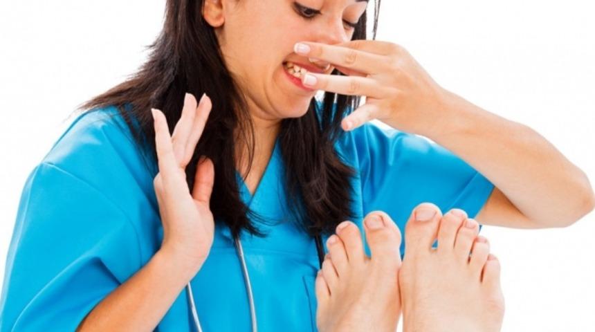 Ayak Kokusunu Önlemenin Püf Noktaları