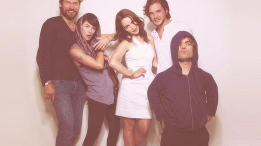 Game of Thrones Oyuncularının &Ccedil;ok İyi Arkadaş Olduklarını G&ouml;steren 43 Fotoğraf