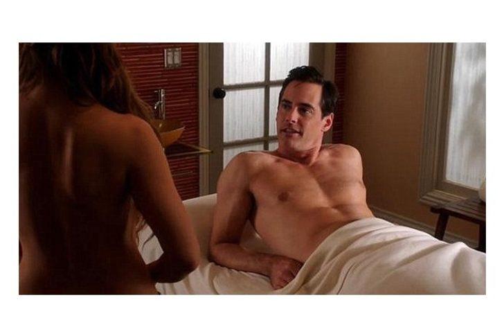 Yeni filmi için soyundu G1