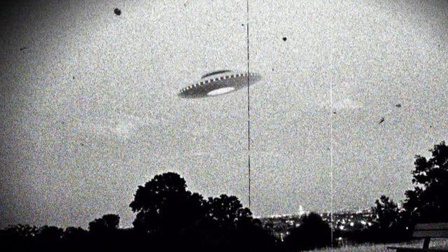 Dünyanın Her Yerinden, Yıllardır Hepimizi Şüphelere Sürükleyen En Ünlü 15 UFO Fotoğrafı
