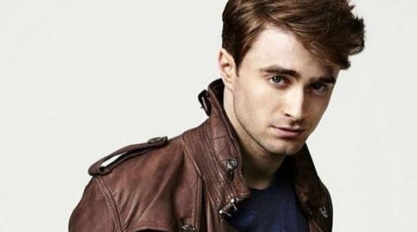 M&uuml;zik Videosunda Penisle Tavan Kırdırdılar, Şimdi De Harry Potter İle Film &Ccedil;ekiyorlar