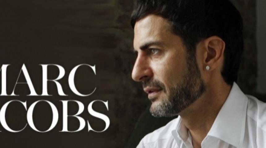 Fiziğiyle G&uuml;ndeme Oturan Tasarımcı: Marc Jacobs