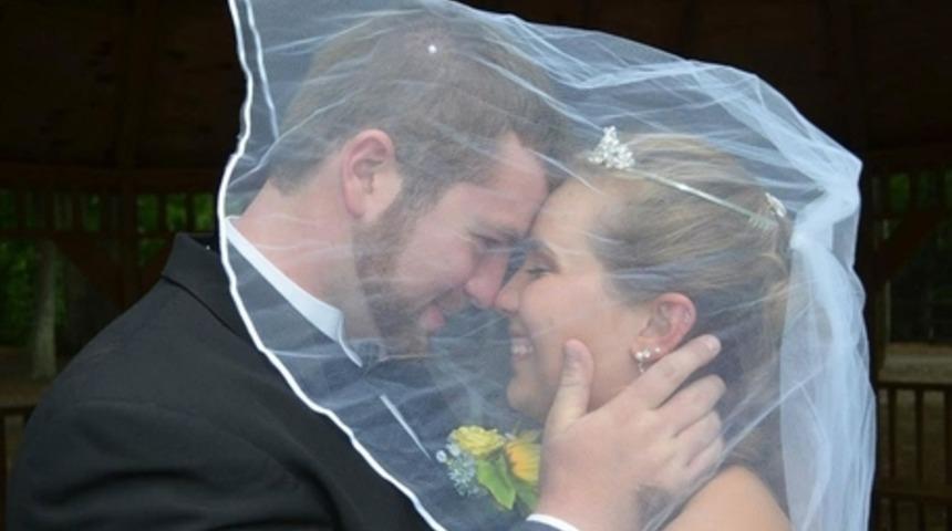 Trafik Kazasında Hafızasını Kaybeden Eşi İçin Tekrar Düğün Yapmayı Planlıyor