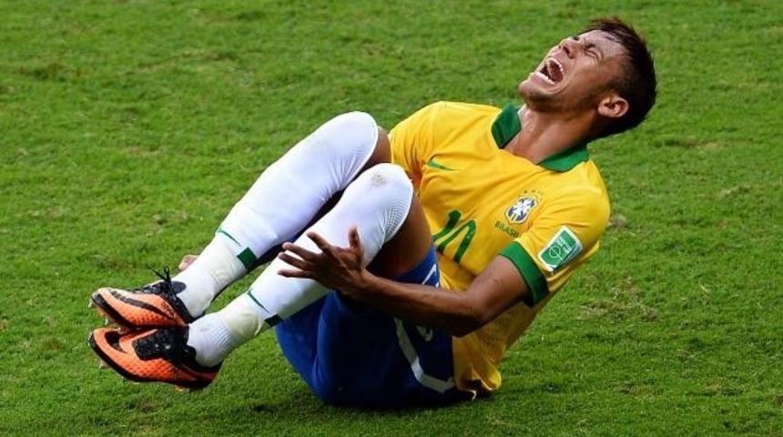 Futbol Ma&ccedil;larından 23 Utan&ccedil; Verici Kendini Yere Atma Hareketi