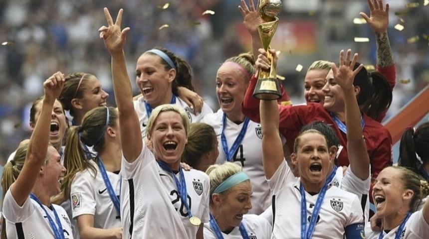 2015 D&uuml;nya Şampiyonu ABD Kadın Futbol Milli Takımı'nın En G&ouml;z Alıcı 9 Oyuncusu