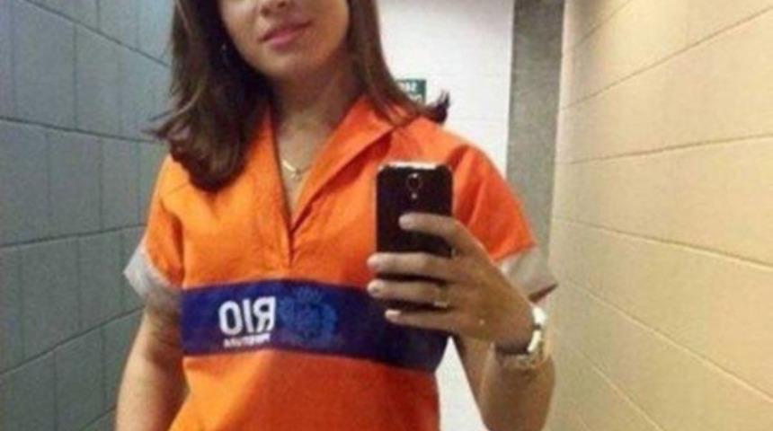 Brezilyalı Sokak Temizlik G&ouml;revlisi, Selfie'lerini İnternette Paylaşmasının Ardından Bir&ccedil;ok Modellik Teklifi Aldı
