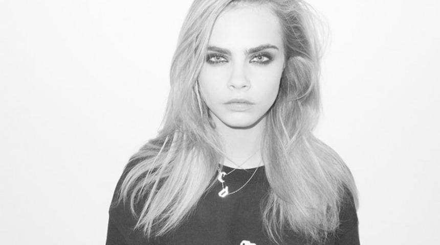 Kara Kaşlarına Kurban Olduğumuz Model: Cara Delevingne