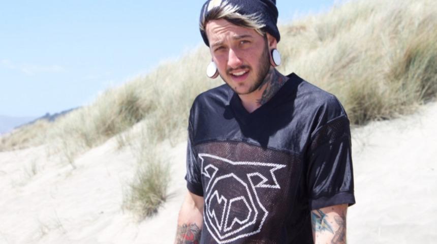 Hem Yakışıklı Hem D&ouml;vmeli Hem Trans Hem De Porno Yıldızı