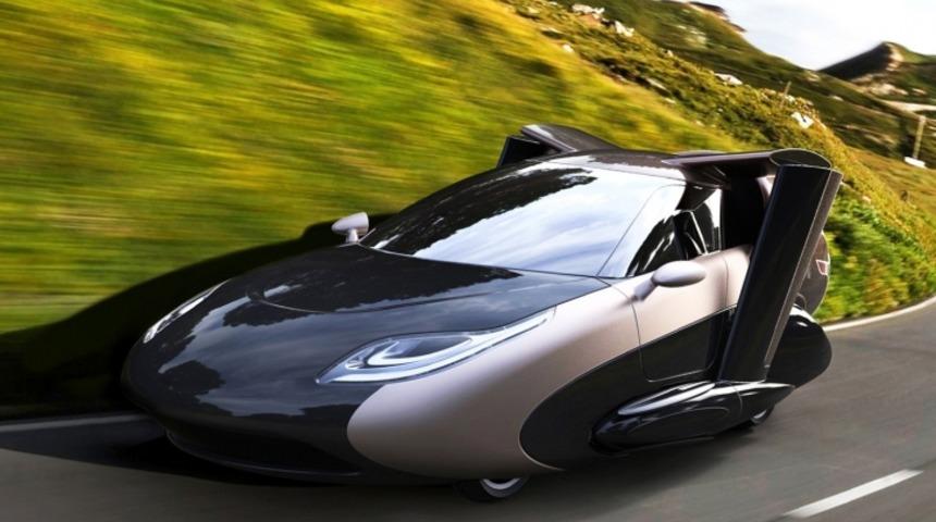 U&ccedil;an Arabalar Ger&ccedil;ek mi Oluyor? Bu Araba Hem Karada Hem Havada Gidiyor