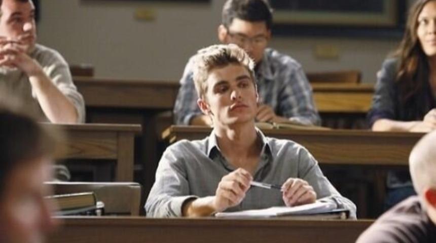 Sınıfta Kız Tavlamanın 5 Yolu